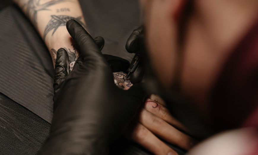 Descubre las agujas de tatuar y sus utilidades